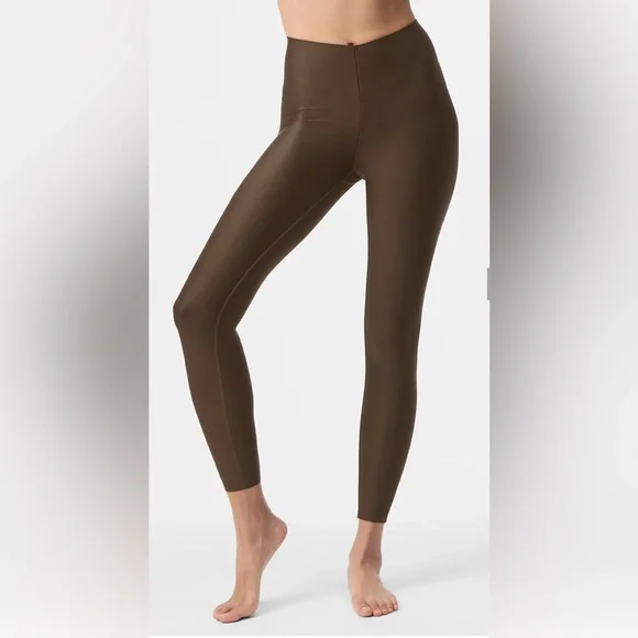 Alo Airlift Strength Extreme High-Waist 7/8 Legging - Espresso - Picture 3 of 11